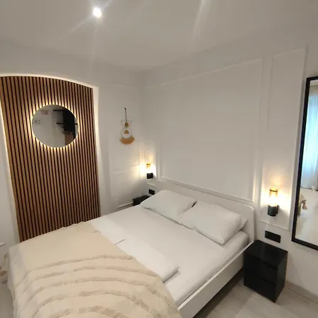 Alegra Center Apartman *